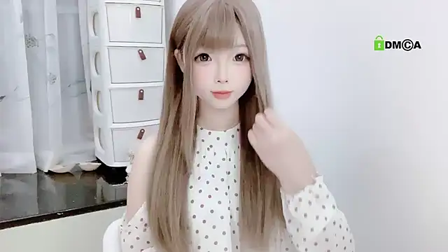 liuruyuan888 online show from 09-24-25, 01:58