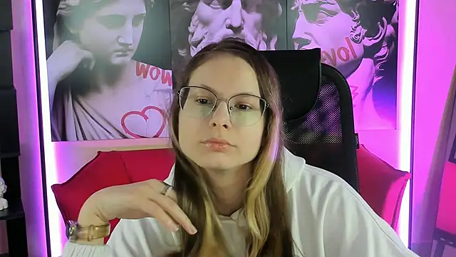 Snapshot of Carrie_Rose chatting on 09-09-25, 04:23 Carrie Rose online show from 09-09-25, 04:23