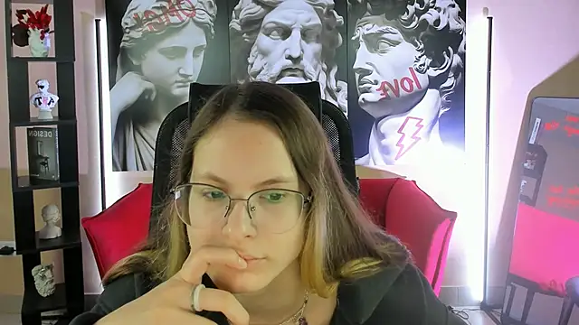 Snapshot of Carrie_Rose chatting on 09-17-25, 04:14 Carrie Rose online show from 09-17-25, 04:14