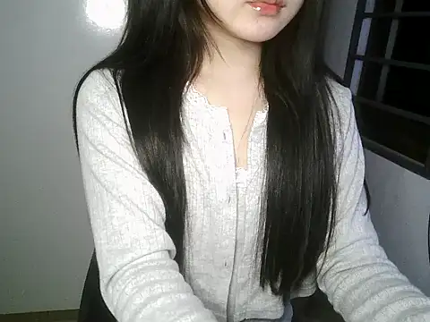 Annabelle-e online show from 12-21-25, 04:36