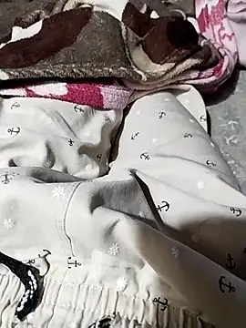 EMERKITHO 20 R online show from 03-19-26, 01:59