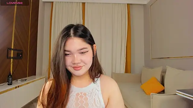 yummmymommy online show from 10-10-25, 02:38