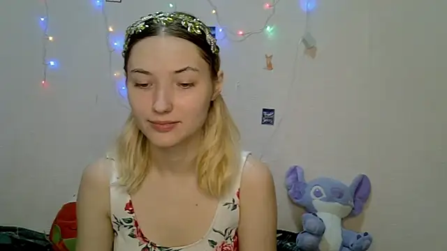  kikiclark   online show from 09-09-25, 06:29