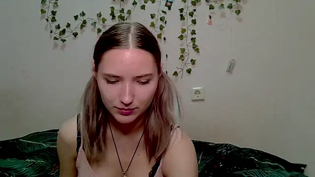  kikiclark   online show from 10-26-25, 04:46