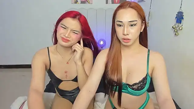 Emerald DeLuxe online show from 10-22-25, 03:34