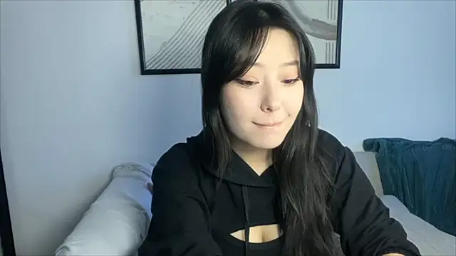 Snapshot of WonderMira chatting on 11-11-25, 09:42 WonderMira online show from 11-11-25, 09:42