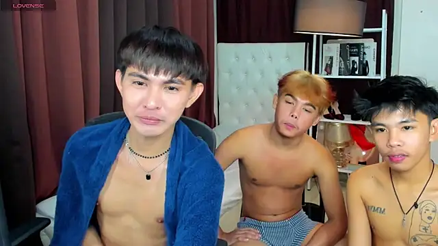 Snapshot of xxxhugecocktwinkxxx chatting on 10-14-25, 06:20 xxxhugecocktwinkxxx online show from 10-14-25, 06:20