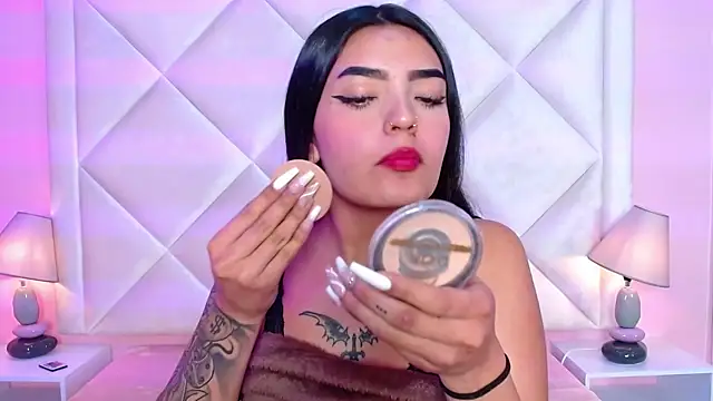 Snapshot of Miaa_Smithh__ chatting on 10-02-25, 12:23 Miaa Smithh online show from 10-02-25, 12:23