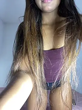 Snapshot of SereiaHott chatting on 05-20-26, 01:34 SereiaHott online show from 05-20-26, 01:34