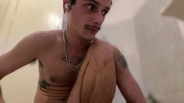 Snapshot of chrisalmeid_ chatting on 02-01-26, 04:27 chrisalmeid online show from 02-01-26, 04:27