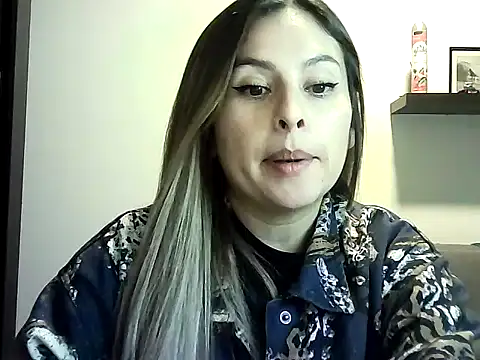 Valery  Rouse  online show from 06-27-26, 04:17