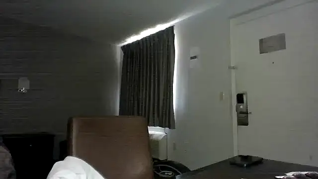 Snapshot of Jbenz420 chatting on 03-09-26, 06:45 Jbenz420 online show from 03-09-26, 06:45