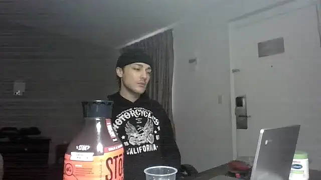 Snapshot of Jbenz420 chatting on 03-12-26, 09:32 Jbenz420 online show from 03-12-26, 09:32