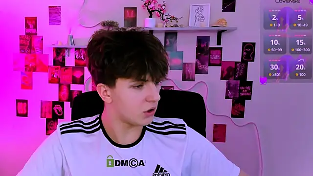 travis wolf  online show from 03-26-26, 09:48