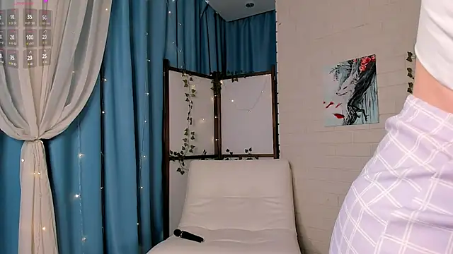 Snapshot of Ruminelle chatting on 04-03-26, 11:41 Ruminelle online show from 04-03-26, 11:41