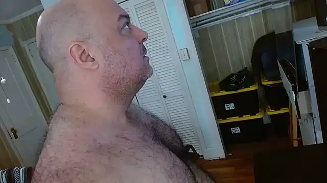 Snapshot of bullmusclejoe chatting on 09-19-25, 06:41 bullmusclejoe online show from 09-19-25, 06:41