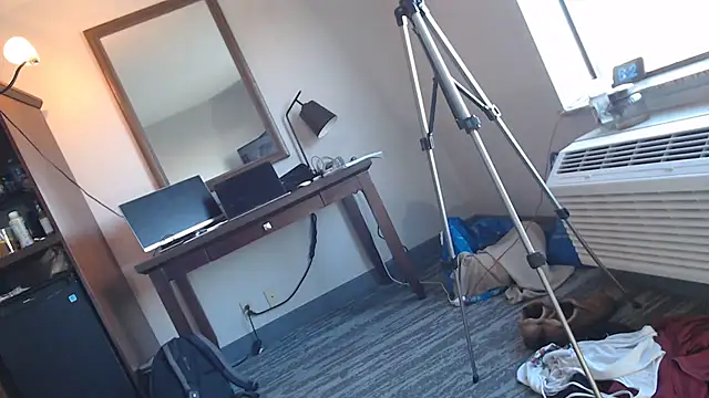 Snapshot of bullmusclejoe chatting on 10-20-25, 10:32 bullmusclejoe online show from 10-20-25, 10:32