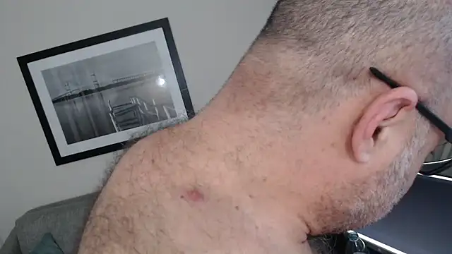 Snapshot of bullmusclejoe chatting on 11-06-25, 12:22 bullmusclejoe online show from 11-06-25, 12:22