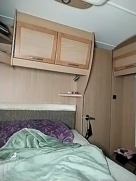 KittyXgoodass online show from 10-25-25, 05:51