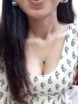 Snapshot of siya_rani67 chatting on 06-13-26, 12:30 siya rani67 online show from 06-13-26, 12:30