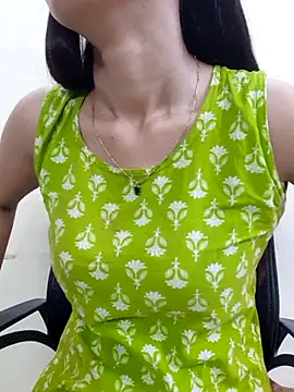 Snapshot of siya_rani67 chatting on 06-23-26, 04:05 siya rani67 online show from 06-23-26, 04:05