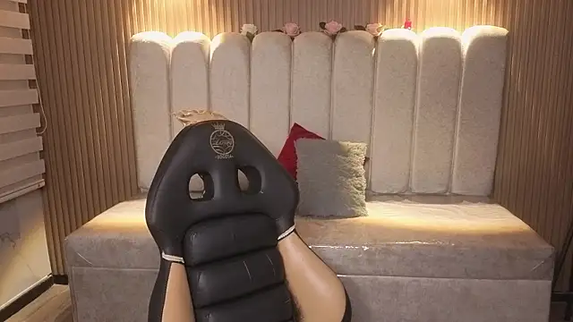  Mia Evans 1 online show from 02-24-26, 08:29