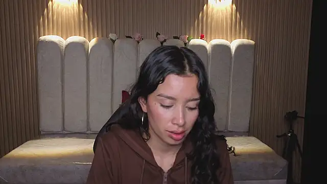  Mia Evans 1 online show from 03-06-26, 07:32