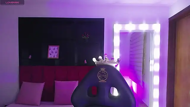  Charlotte Collins  online show from 09-19-25, 03:02