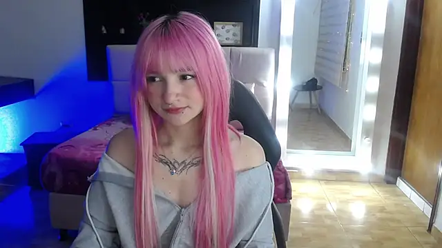  Charlotte Collins  online show from 05-04-26, 03:08