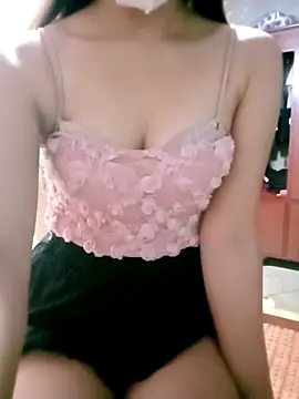 Snapshot of mymy06 chatting on 09-29-25, 10:20 mymy06 online show from 09-29-25, 10:20