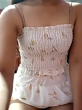 Snapshot of mymy06 chatting on 10-07-25, 05:26 mymy06 online show from 10-07-25, 05:26