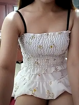 Snapshot of mymy06 chatting on 10-17-25, 04:31 mymy06 online show from 10-17-25, 04:31