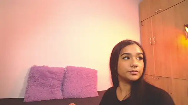 Snapshot of mae_nathan_ chatting on 10-10-25, 05:06 mae nathan online show from 10-10-25, 05:06