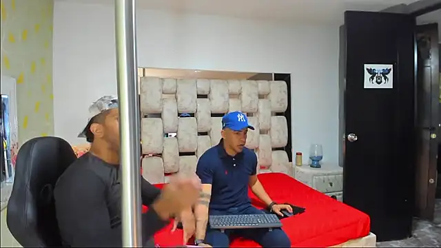 AngelAndChris online show from 09-10-25, 12:16