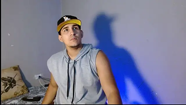 massimo vidal  online show from 11-16-25, 02:39