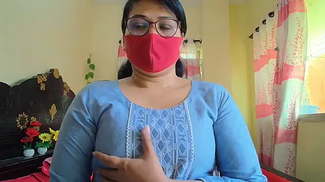 Snapshot of Elena_cruz5 chatting on 02-26-26, 06:01 Elena cruz5 online show from 02-26-26, 06:01