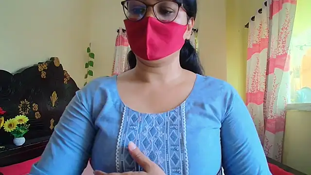 Snapshot of Elena_cruz5 chatting on 03-08-26, 05:11 Elena cruz5 online show from 03-08-26, 05:11