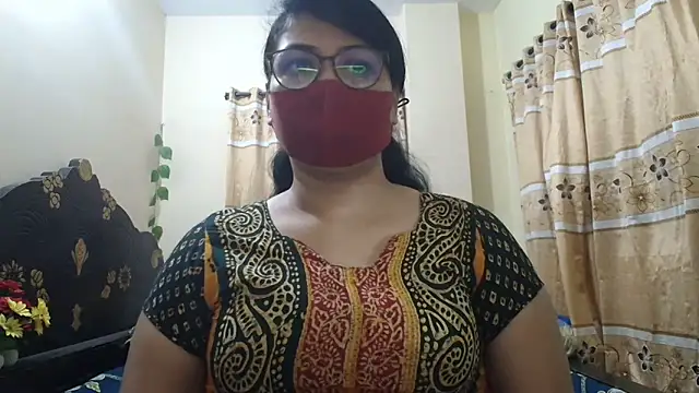 Snapshot of Elena_cruz5 chatting on 03-17-26, 06:11 Elena cruz5 online show from 03-17-26, 06:11