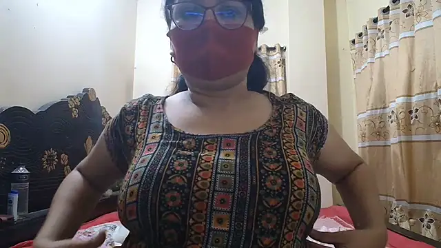 Elena cruz5 online show from 06-24-26, 06:51