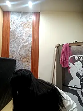 SaraBust online show from 10-18-25, 02:40