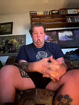 Snapshot of Stephanie1984 chatting on 10-05-25, 06:17 Stephanie1984 online show from 10-05-25, 06:17