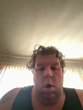 Snapshot of Stephanie1984 chatting on 10-23-25, 12:04 Stephanie1984 online show from 10-23-25, 12:04