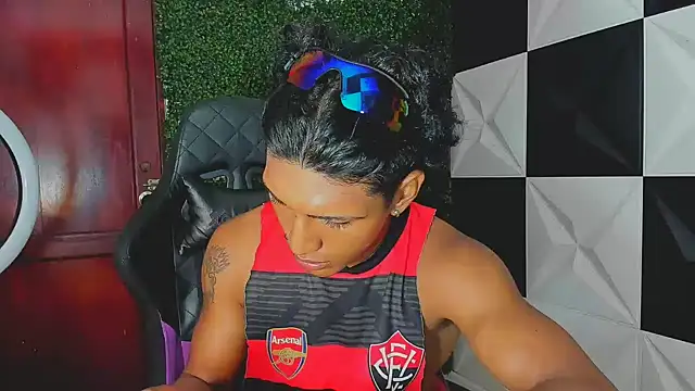 bull cam online show from 09-29-25, 05:40