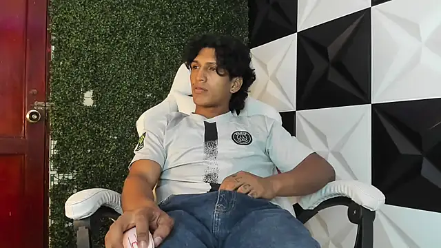 bull cam online show from 11-05-25, 07:14