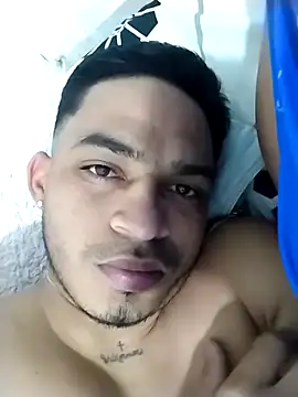 Snapshot of KimAguilera chatting on 09-28-25, 04:51 KimAguilera online show from 09-28-25, 04:51