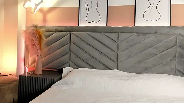 Mia Valentine  online show from 09-24-25, 08:45