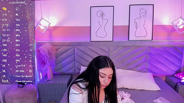 Mia Valentine  online show from 10-09-25, 08:40