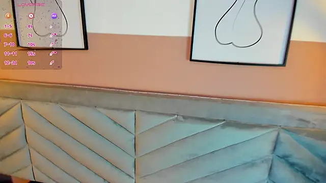 Snapshot of Mia_Valentine_ chatting on 02-13-26, 08:16 Mia Valentine online show from 02-13-26, 08:16