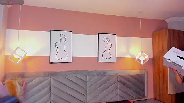 Snapshot of Mia_Valentine_ chatting on 02-25-26, 08:07 Mia Valentine online show from 02-25-26, 08:07