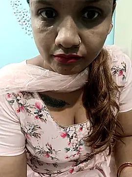 Kanika Kapoor  online show from 09-15-25, 08:25